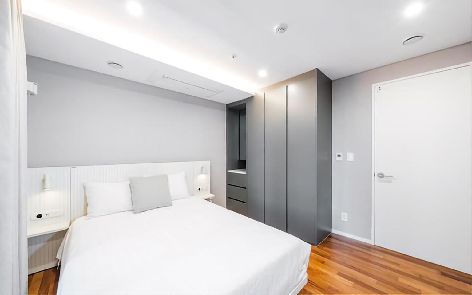 Uh Flat The Seocho Apartment Seoul Exterior photo
